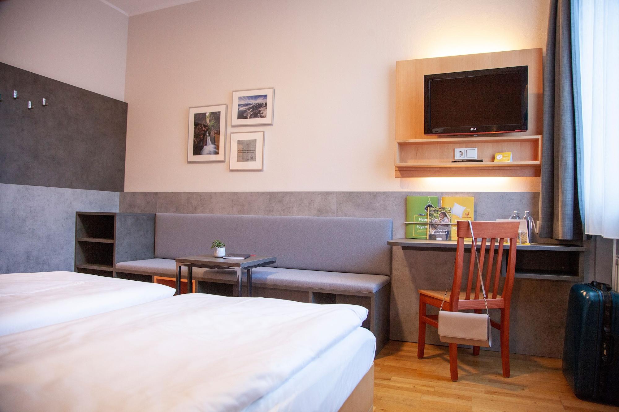 Jufa Hotel Kaprun - Summercard Included エクステリア 写真