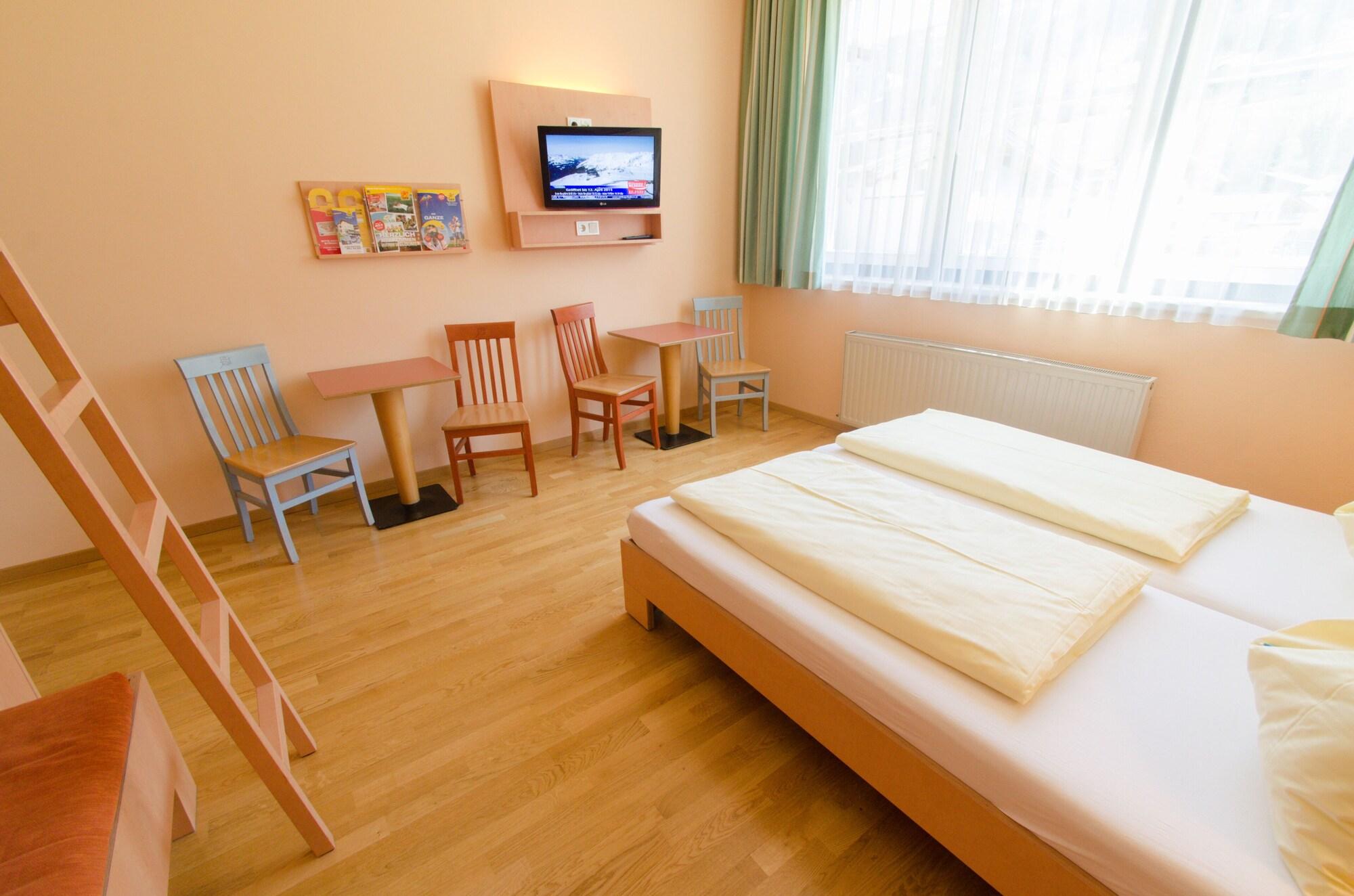 Jufa Hotel Kaprun - Summercard Included エクステリア 写真