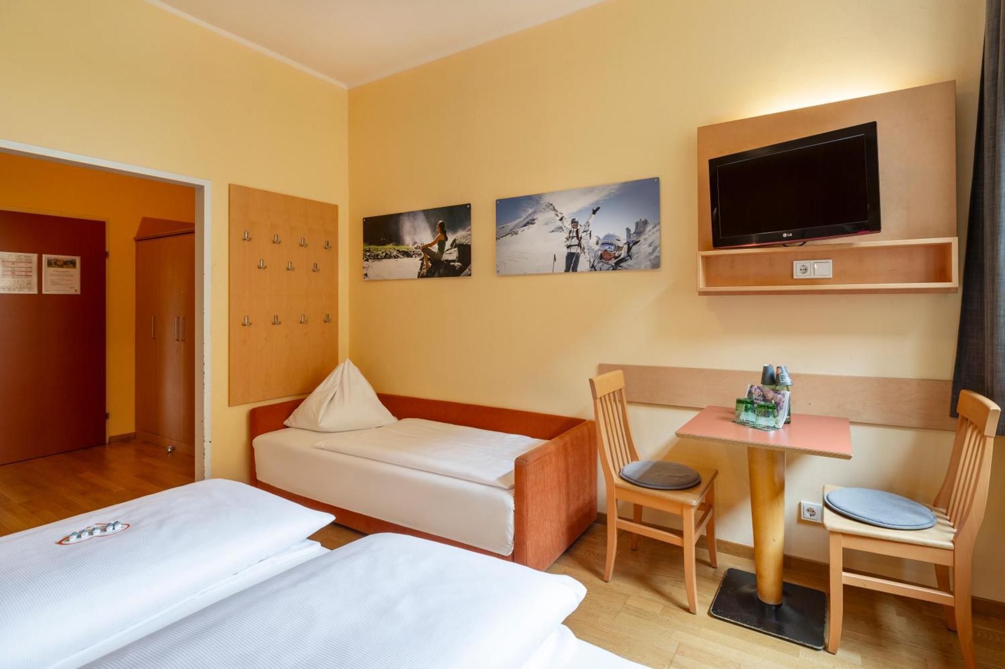 Jufa Hotel Kaprun - Summercard Included エクステリア 写真