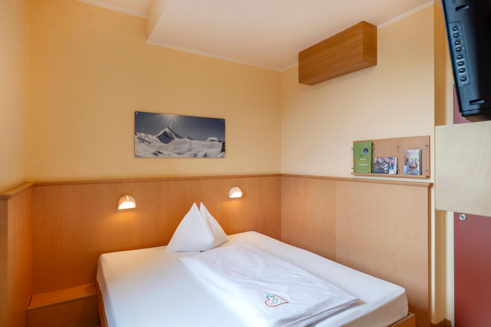 Jufa Hotel Kaprun - Summercard Included エクステリア 写真