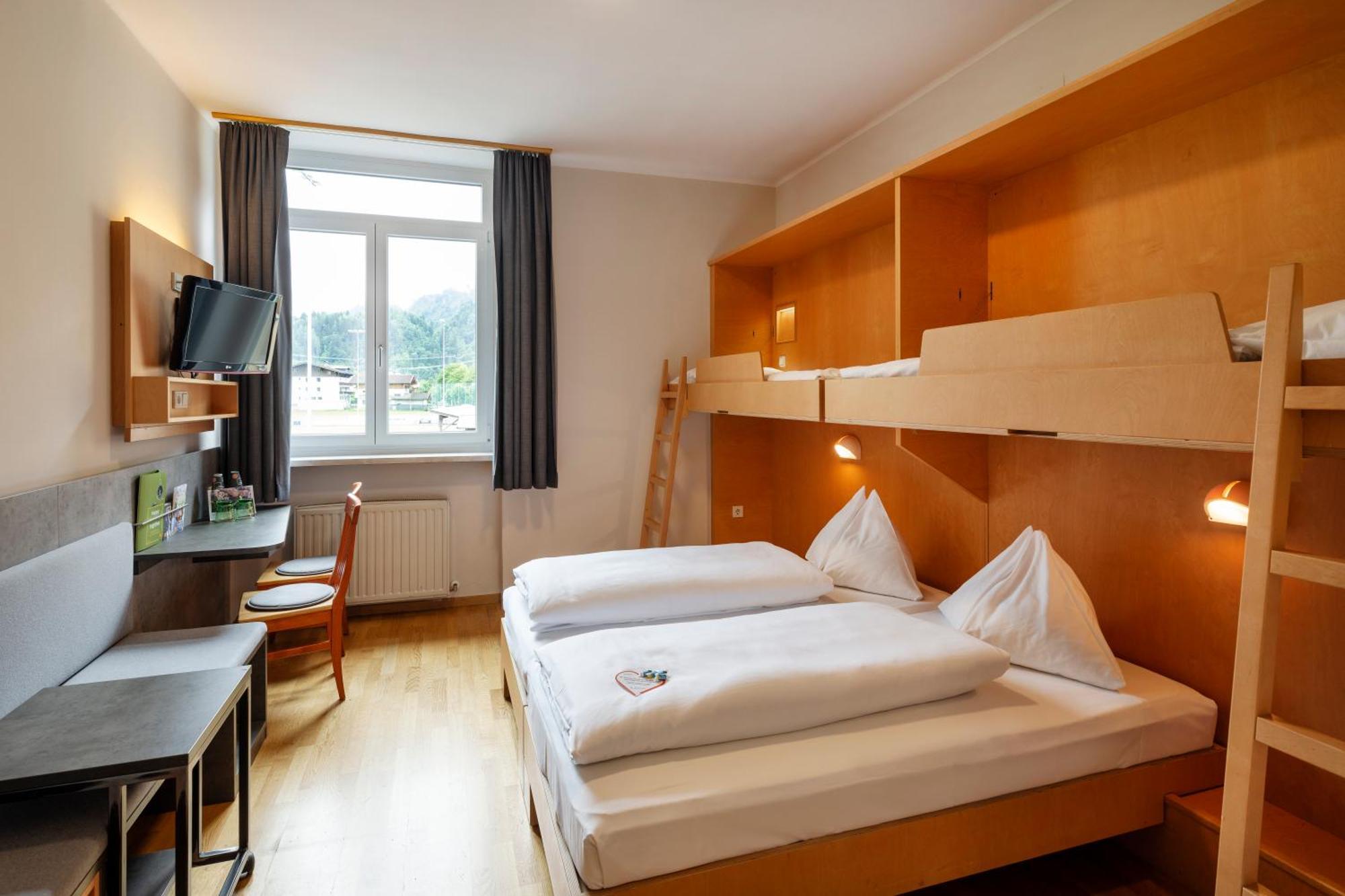 Jufa Hotel Kaprun - Summercard Included エクステリア 写真
