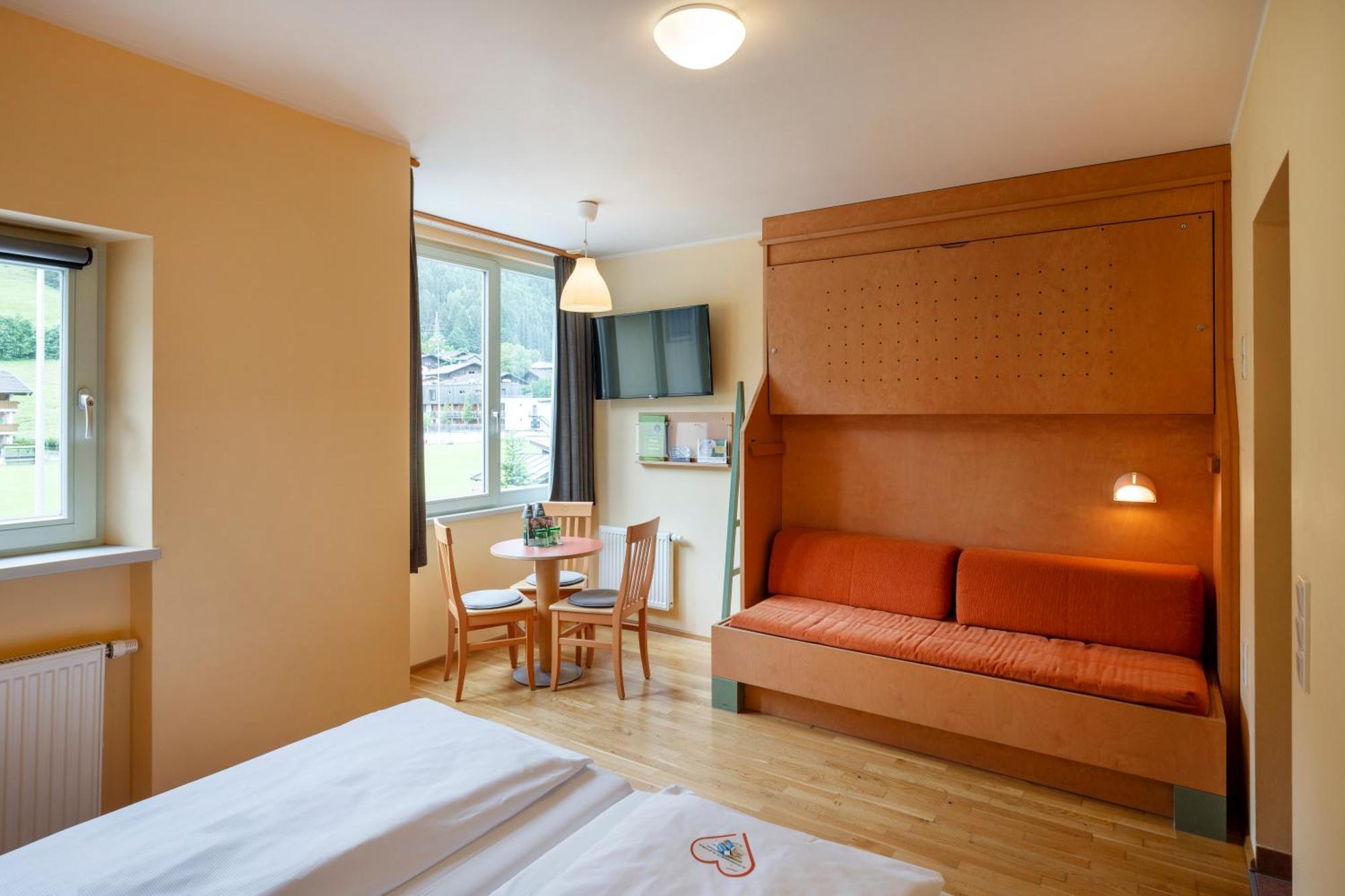Jufa Hotel Kaprun - Summercard Included エクステリア 写真