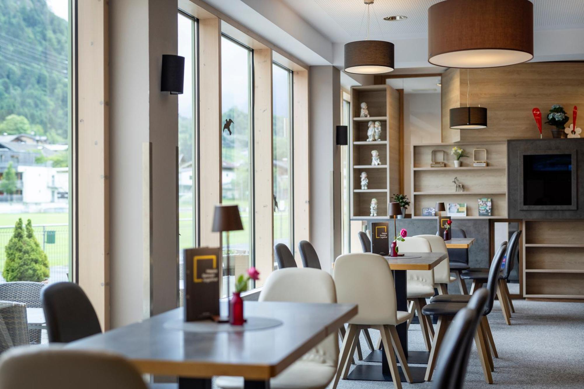 Jufa Hotel Kaprun - Summercard Included エクステリア 写真